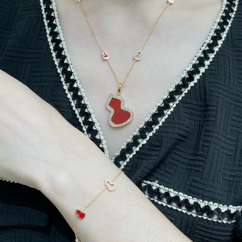 qeelin麒麟新款8葫蘆間鑽項鍊 超Q款 簡約的線條刻畫Wulu優美的形態 非