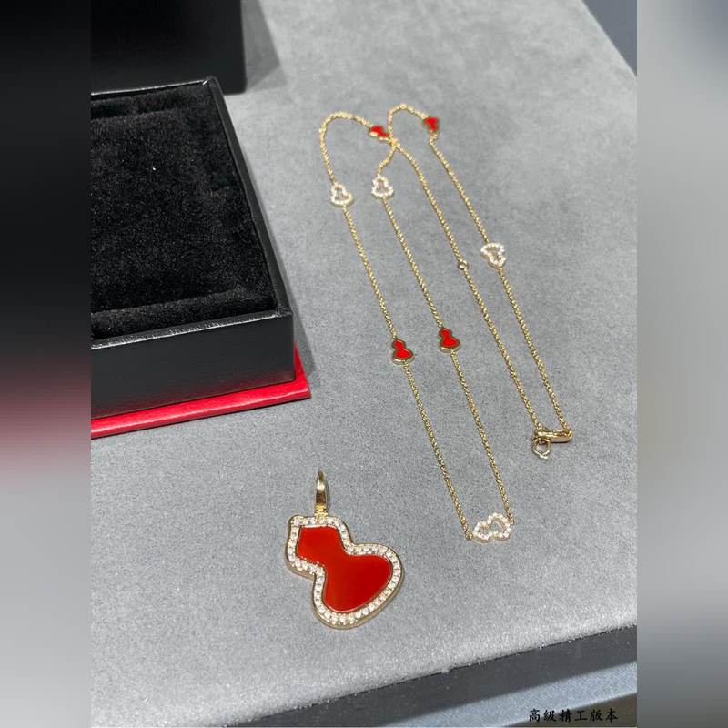 qeelin麒麟新款8葫蘆間鑽項鍊 超Q款 簡約的線條刻畫Wulu優美的形態 非