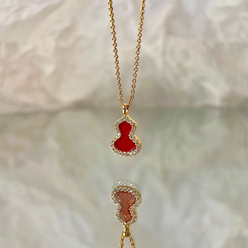 [原單對版] (配全套包裝) 麒麟mini紅瑪瑙葫蘆項鍊，經(jīng)典款，百看不厭，選一