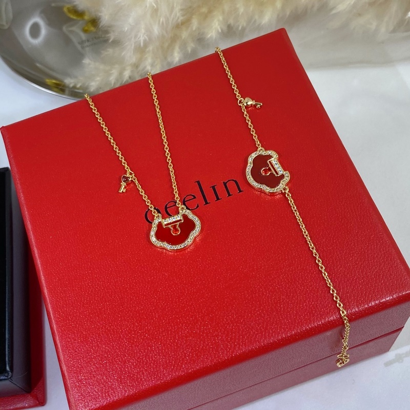 V金鍍咪金 5140270 麒麟大號(hào)如意鎖項(xiàng)鍊 時(shí)尚與傳統(tǒng)相結(jié)合的一款 不會(huì)滿大