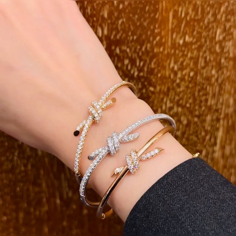 [原單對(duì)版] (配全套包裝) Tiffany 蒂芬妮 新款 緣系列 滿鑽 打結(jié)