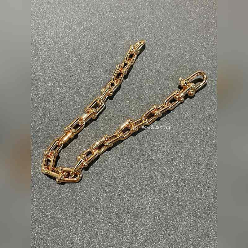 [原單對版] (配全套包裝) Tiffany 蒂芬妮經典新款馬蹄手鍊。