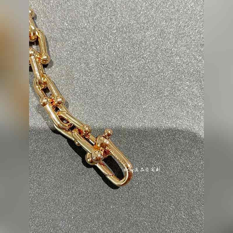 [原單對版] (配全套包裝) Tiffany 蒂芬妮經典新款馬蹄手鍊。