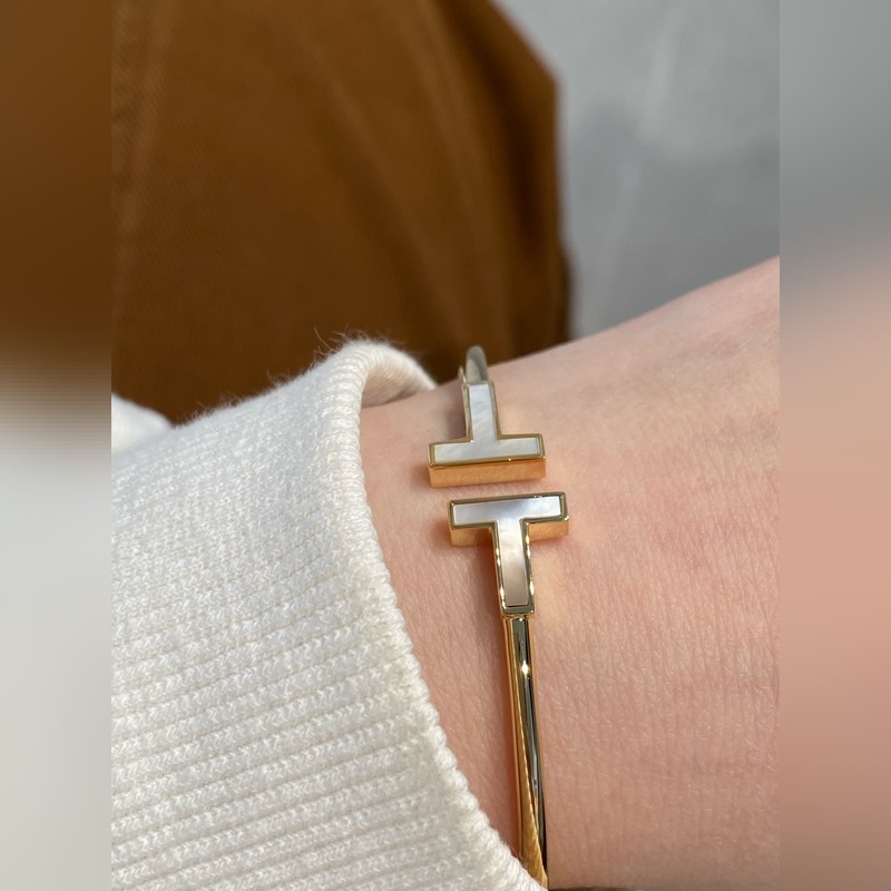 [原單對版] (配全套包裝) Tiffany 蒂芬妮經典全白貝雙T手鐲