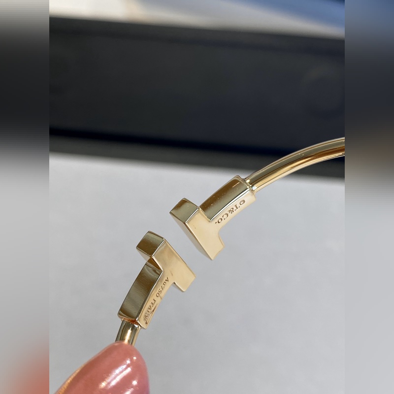 [原單對版] (配全套包裝) Tiffany 蒂芬妮經典全白貝雙T手鐲