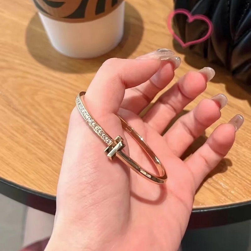 [原單對版] (配全套包裝) Tiffany 蒂芬妮經典t1半鑽手鐲 疊帶超好