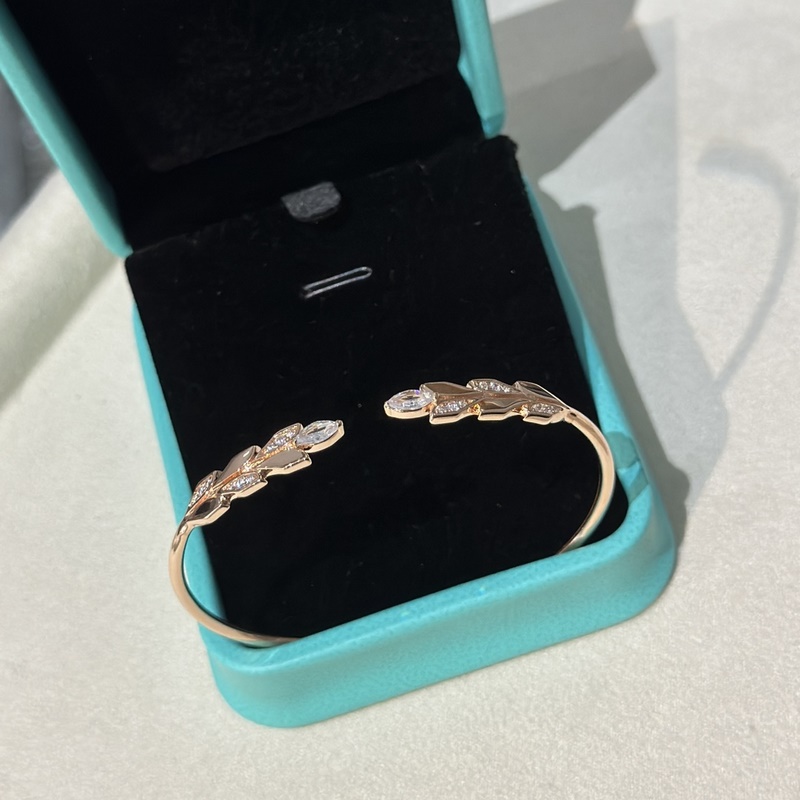 Tiffany 蒂芬妮 新款Paper Flowers花韻系列 葉子手鐲 超精工