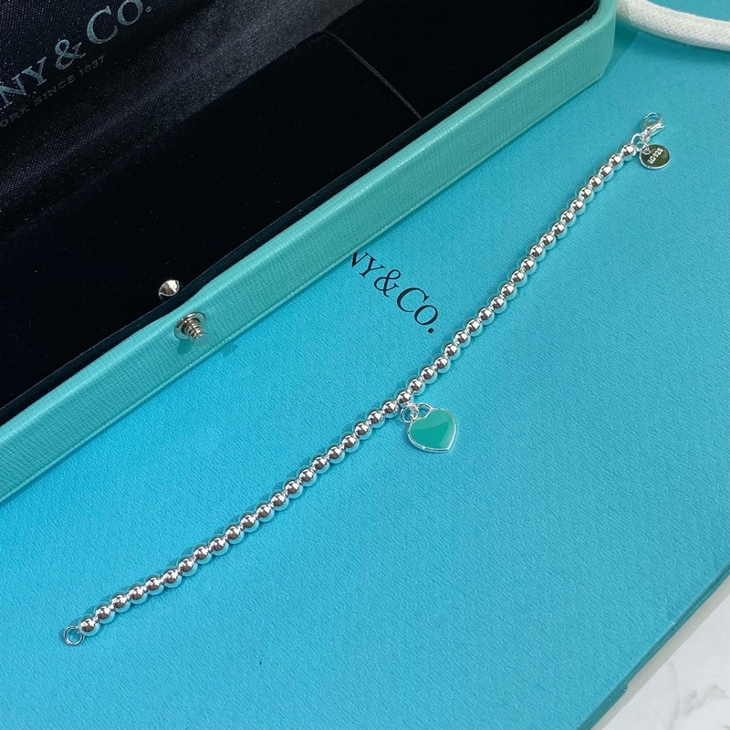 蒂芙尼珠心手鍊精工版回貨 一直不夠賣 Tiffany 蒂芬妮的珠心牌手鍊 很多人