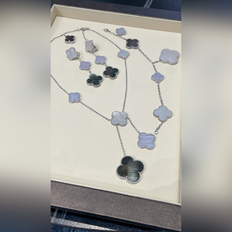 [原單對(duì)版]手鍊+項(xiàng)鍊 梵克雅寶 Van Cleef & Arpels六花不規(guī)則