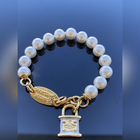 西太後手鍊 VIVIENNE WESTWOOD 鎖頭珍珠手鍊 黃金色