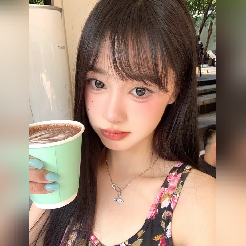 上身圖參考 又酷又溫柔 別針滿鑽土星項鍊 Vivienne Westwood