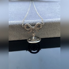 西太後項鍊 VIVIENNE WESTWOOD 蝴蝶結白水晶項鍊 白金