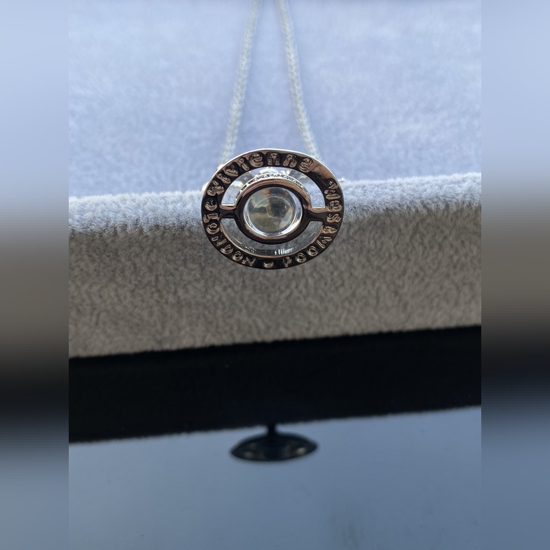 西太後項鍊 VIVIENNE WESTWOOD 蝴蝶結白水晶項鍊 白金