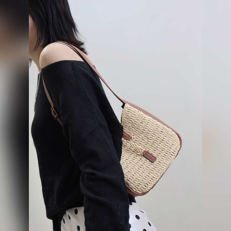 編織包徹底把海風 落日 和自由焊在身上了 隨手拍都是博主的氛圍感大片