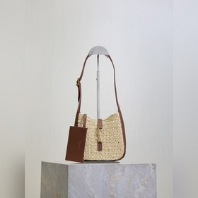 LE 5A7 mini 編織腋下包 滿滿的藝術(shù)氣息拉菲草編織非常紮實 法式慵懶風(fēng)