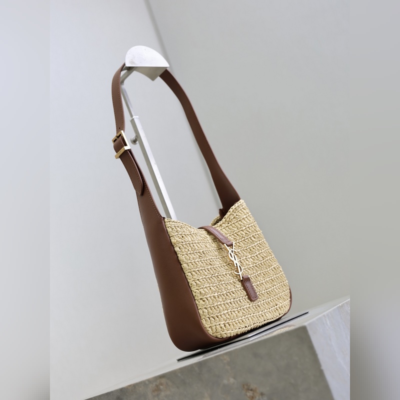 LE 5A7 mini 編織腋下包 滿滿的藝術氣息拉菲草編織非常紮實 法式慵懶風