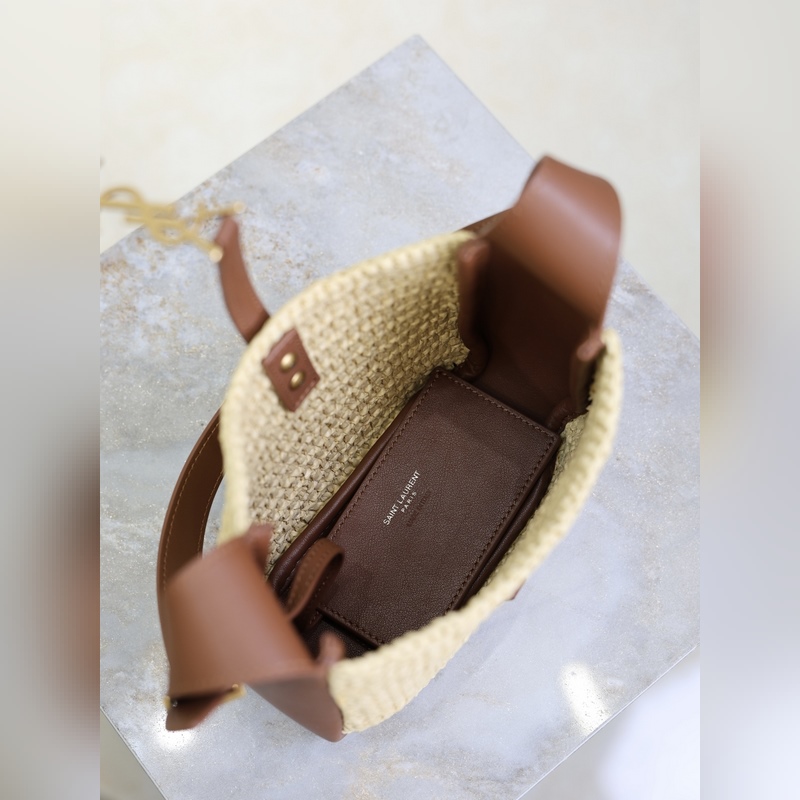 LE 5A7 mini 編織腋下包 滿滿的藝術氣息拉菲草編織非常紮實 法式慵懶風