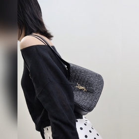 夏天行走的度假氛圍組非它莫屬 手工編織的細(xì)膩肌理感 十分精緻