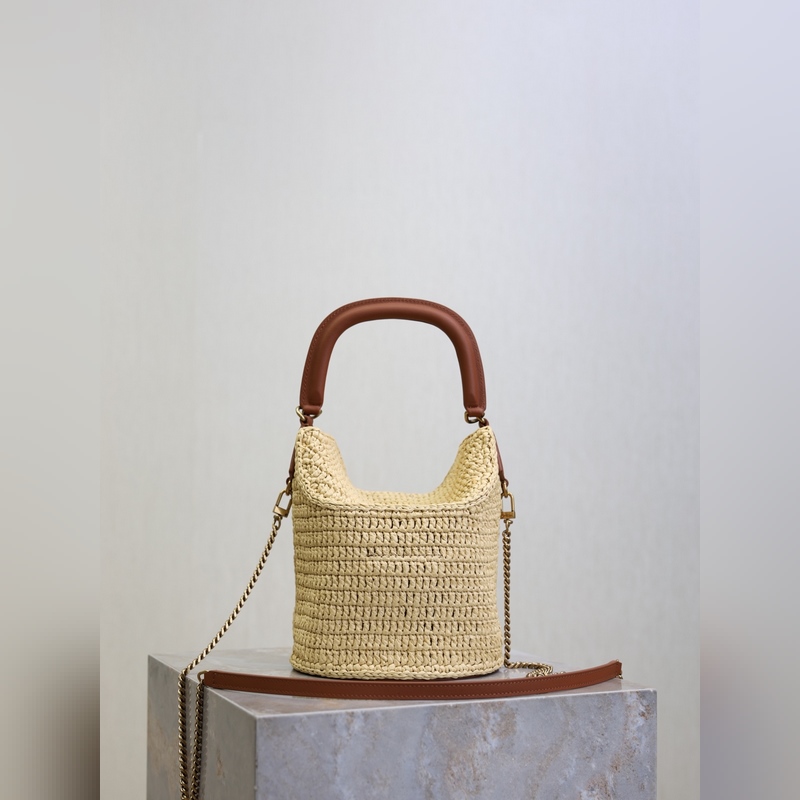 編織包·GabyBucket翻蓋水桶包 這隻GabyBucket薯條包，真的是見