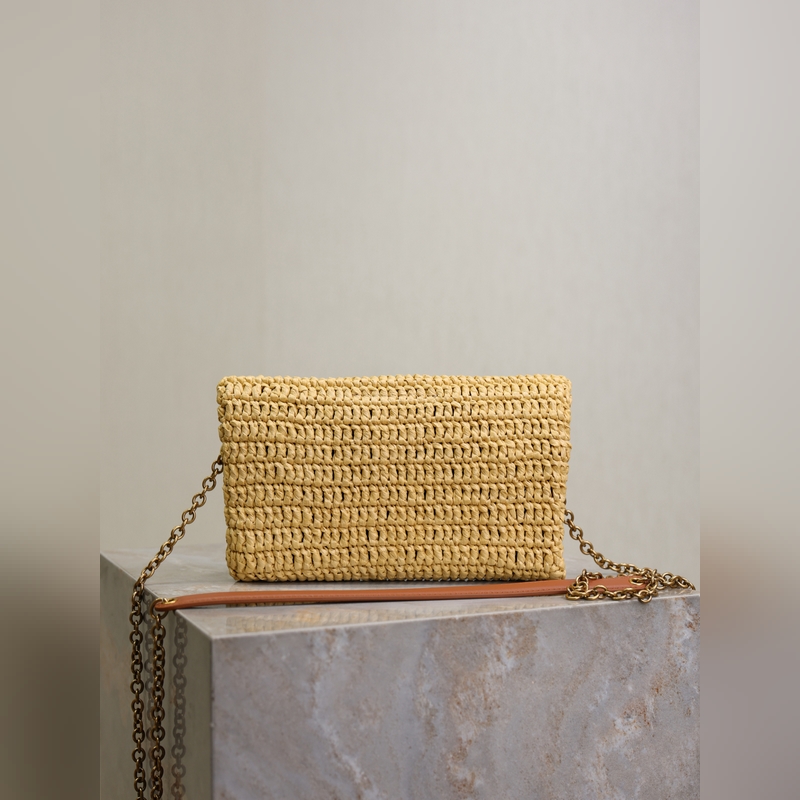 Calypso 編織鍊條包_ 全新推出一款鍊條手拿包 純手工編織設(shè)計(jì) 有著高顔值