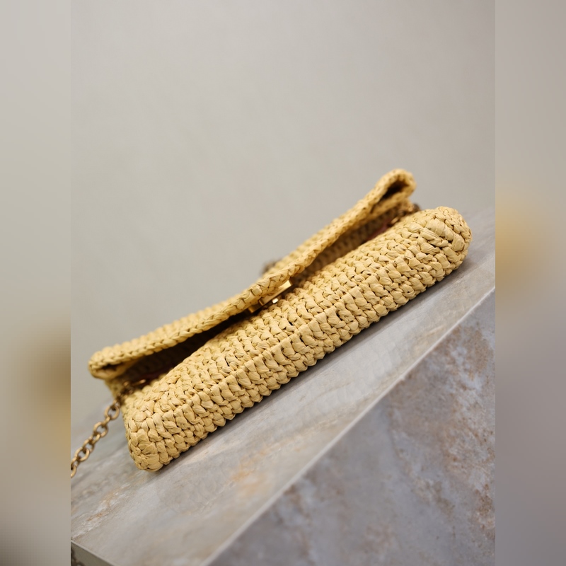 Calypso 編織鍊條包_ 全新推出一款鍊條手拿包 純手工編織設(shè)計(jì) 有著高顔值