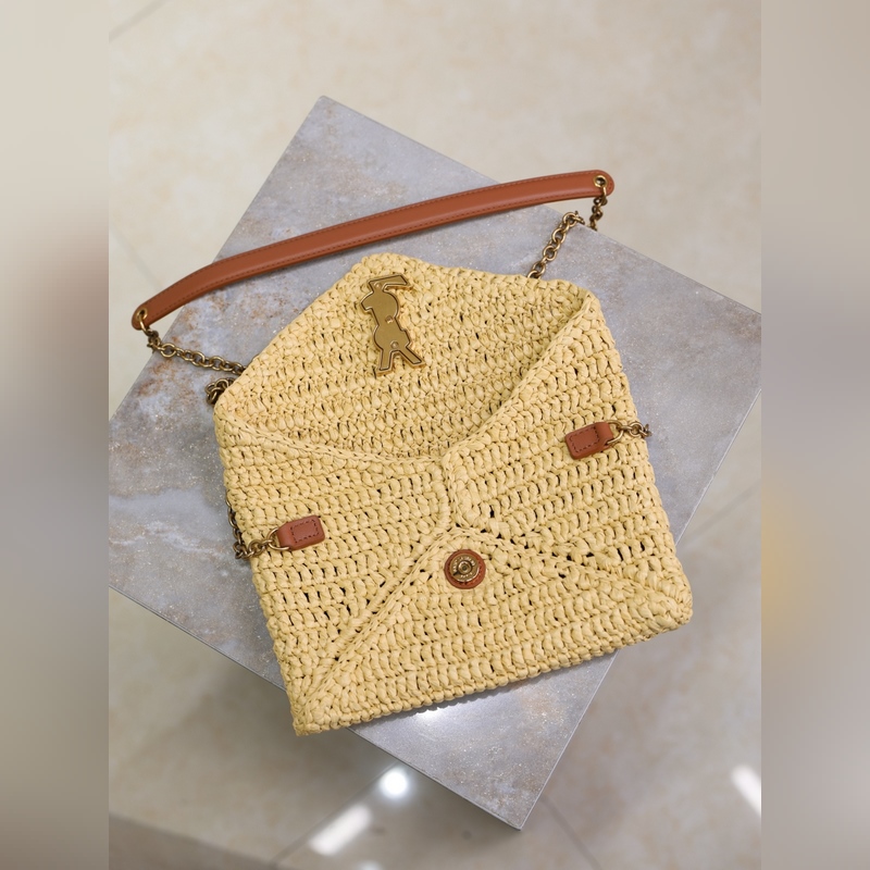 Calypso 編織鍊條包_ 全新推出一款鍊條手拿包 純手工編織設(shè)計(jì) 有著高顔值