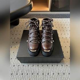 頂級品質 Alexander Wang 登山風系帶短靴 融合戶外登山靴的功能