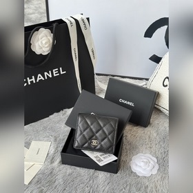 新品chanel 對折短錢包到貨 進口牛皮制作内裡帶零錢袋 這類錢包超級實用、卡