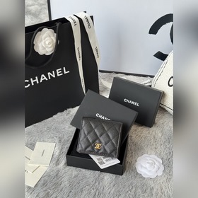 新品chanel 對折短錢包到貨 進口牛皮制作内裡帶零錢袋 這類錢包超級實用、卡