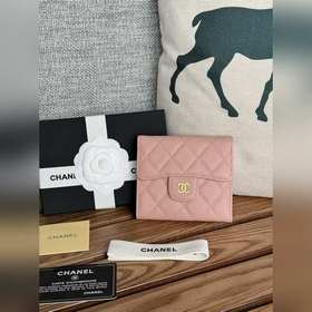 CF短三折錢包到貨！ chanel 香奶奶卡位6個， 後面有零錢包，放2000毛