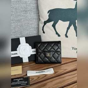 CF短三折錢包到貨！ chanel 香奶奶卡位6個， 後面有零錢包，放2000毛