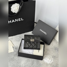 Chanel香奈兒 型號：2090 原版開發最新短款錢夾，進口 牛皮 魚子醬 三