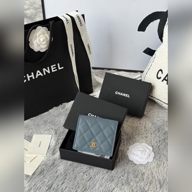 新品chanel 對折短錢包到貨 進口牛皮制作内裡帶零錢袋 這類錢包超級實用、卡