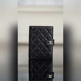 頂級進口原廠皮 所見即所得！  Chanel 24k 護照夾錢包 黑金荔枝牛