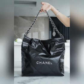 頂級進口原廠皮 所見即所得！  CHANEL 22P春夏新款 22手袋 小號黑