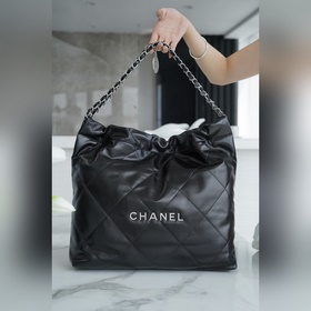 頂級進口原廠皮 所見即所得！  CHANEL 22P春夏新款 22手袋 黑色銀