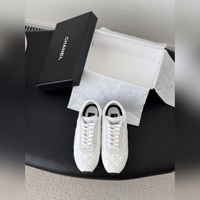 Chanel 25C新款菱格休閑鞋 百搭小白鞋 款式搭配不會出錯 撞色搭配活力