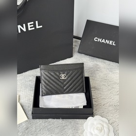 Chanel 進口原版球紋牛皮卡包給各種銀行卡、超市卡、購物卡、會員卡帶來便捷，