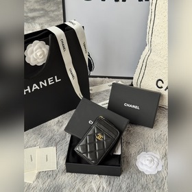 chanel -新款小拉鍊零錢包，這款小單拉卡包前幅後幅都增加了卡位！滿足用卡需