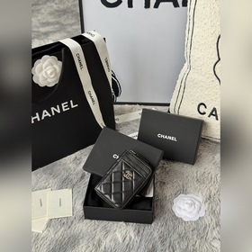 chanel -新款小拉鍊零錢包，這款小單拉卡包前幅後幅都增加了卡位！滿足用卡需