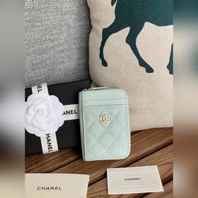 CHANEL 新款小拉鍊零錢包，這款小單拉卡包前幅後幅都增加了卡位！滿足用卡需