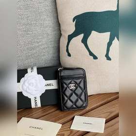 CHANEL 新款小拉鍊零錢包，這款小單拉卡包前幅後幅都增加了卡位！滿足用卡需