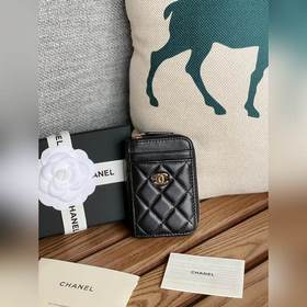 CHANEL 新款小拉鍊零錢包，這款小單拉卡包前幅後幅都增加了卡位！滿足用卡需