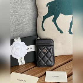 CHANEL 新款小拉鍊零錢包，這款小單拉卡包前幅後幅都增加了卡位！滿足用卡需