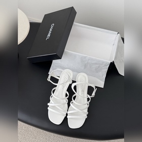 Chanel 25P新款雙C涼鞋 春夏新款，高版本高品質。 鞋面牛皮，墊腳羊皮