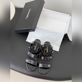 Chanel 25K春夏新品涼鞋系列 這一季山茶花系列真的超美 香奶奶家一貫的