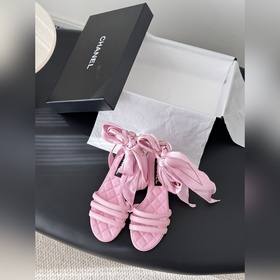 Chanel 25K春夏新品山茶花涼鞋系列 這一季山茶花系列真的超美 香奶奶家