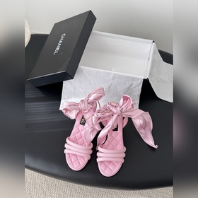 Chanel 25K春夏新品山茶花涼鞋系列 這一季山茶花系列真的超美 香奶奶家
