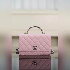 頂級進口原廠皮 所見即所得！  Chanel 25P 琺琅手柄woc 粉色