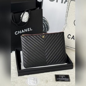 Chanel 手包 很正點的中性風 專櫃最新款頂級魚子醬小牛皮 立體感V紋刺繡
